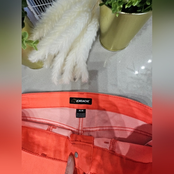NWOT JORDACHE Superbe pantalon 7/8 neuf, extensible, de couleur corail - Picture 4 of 7